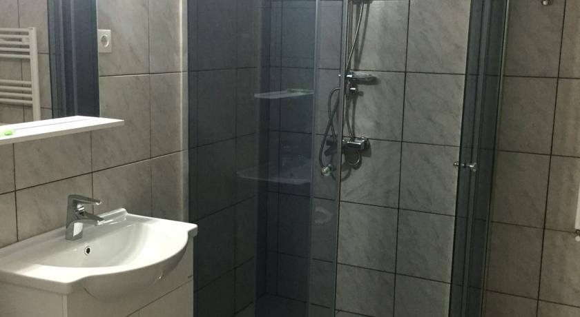 Vila Victoria Ramnicu Valcea Luaran gambar