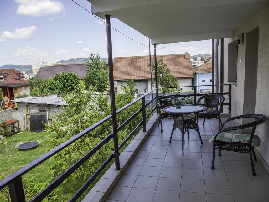 Vila Victoria Ramnicu Valcea Luaran gambar